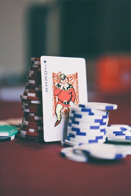 Multi-tabling has pros and cons when playing online poker, so should you do it? Multi-tabling has pros and cons when playing online poker, so should you do it?