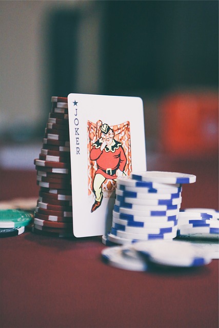 Multi-tabling has pros and cons when playing online poker, so should you do it?