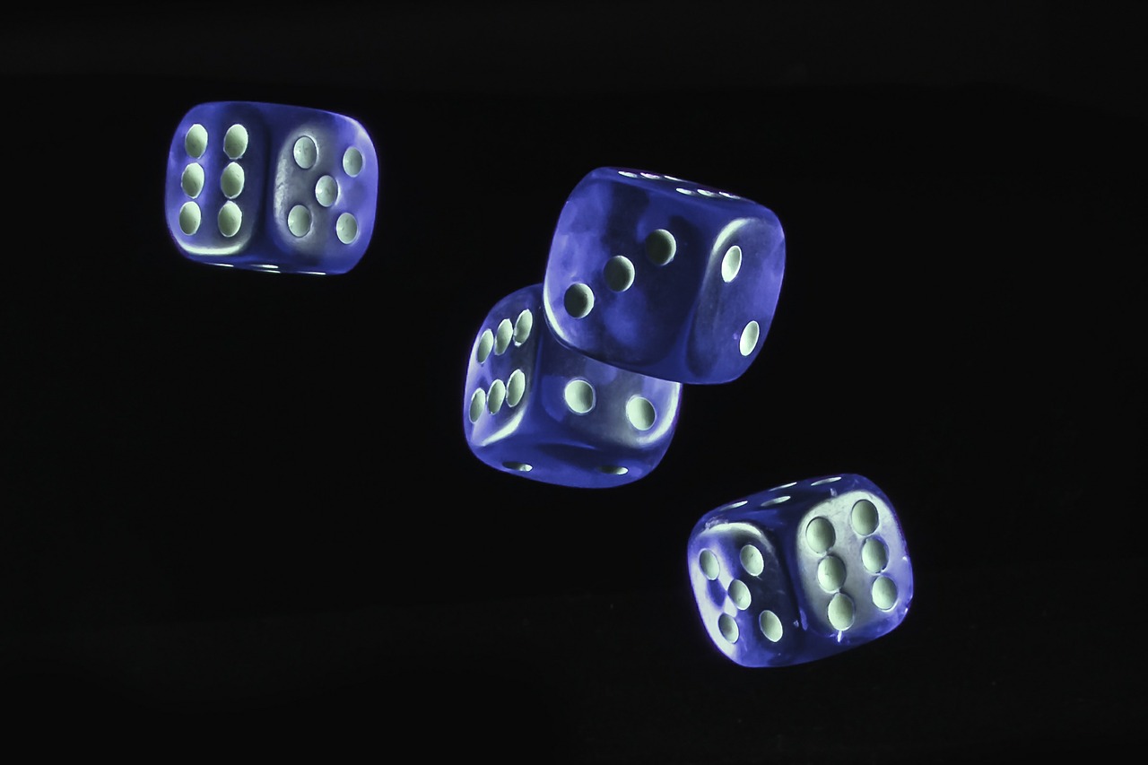 Why People Love Online Slots and Poker Why People Love Online Slots and Poker